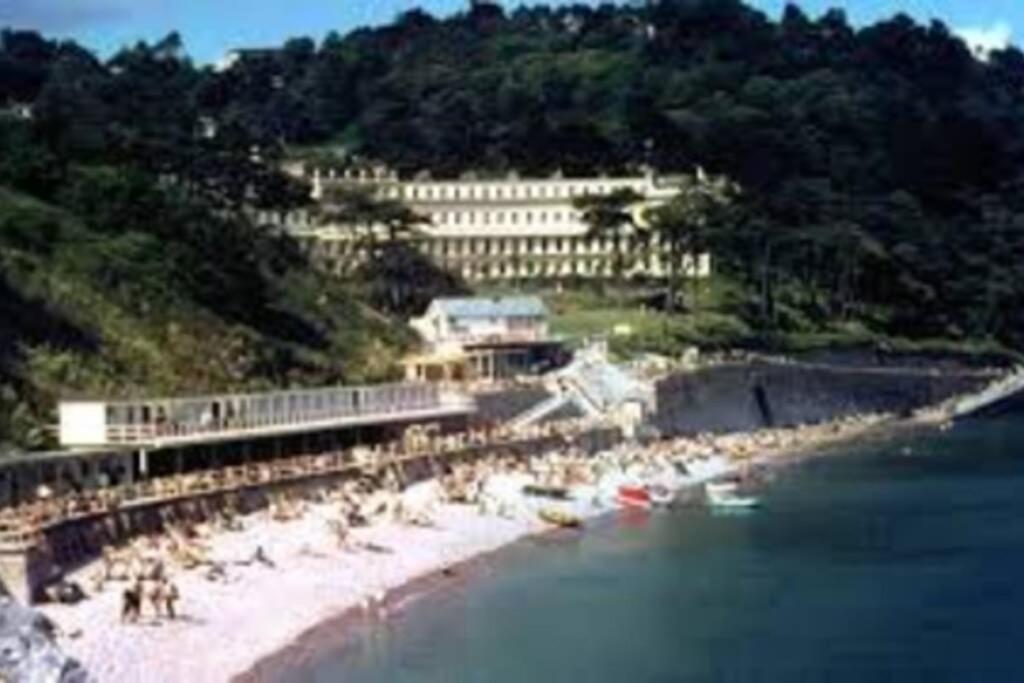 **Sunny And Bright, Thatchers Rock One Bed Beach Front Apartment*** Торкі Екстер'єр фото